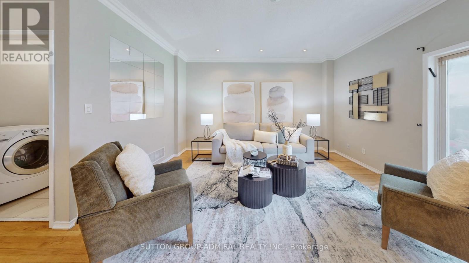 Photo 8 of 216 Maple Sugar Lane, Vaughan ON