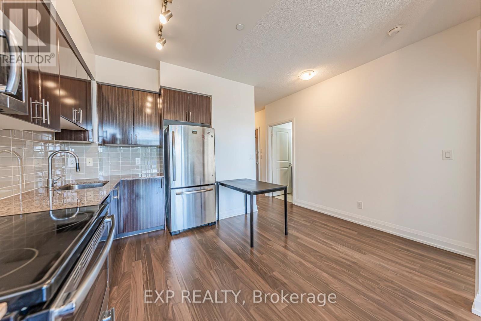 Photo 16 of 308 7167 Yonge Street, Markham ON