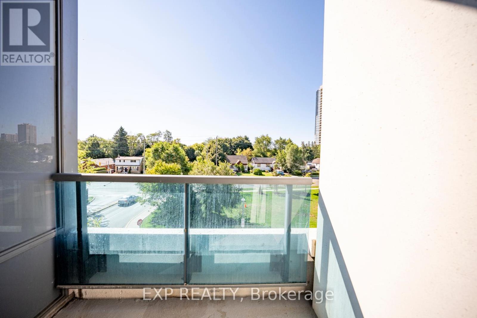 Photo 35 of 308 7167 Yonge Street, Markham ON