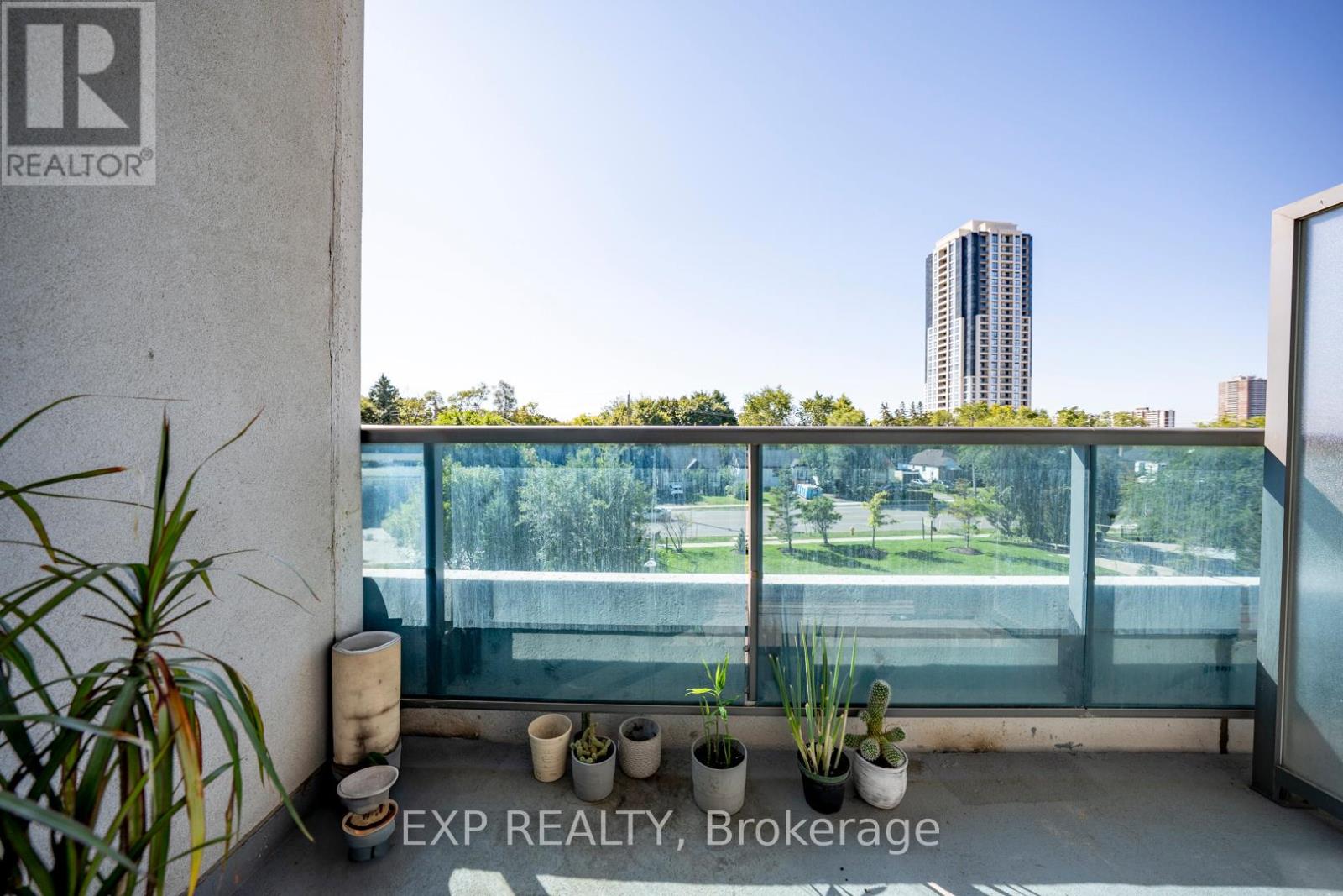 Photo 36 of 308 7167 Yonge Street, Markham ON