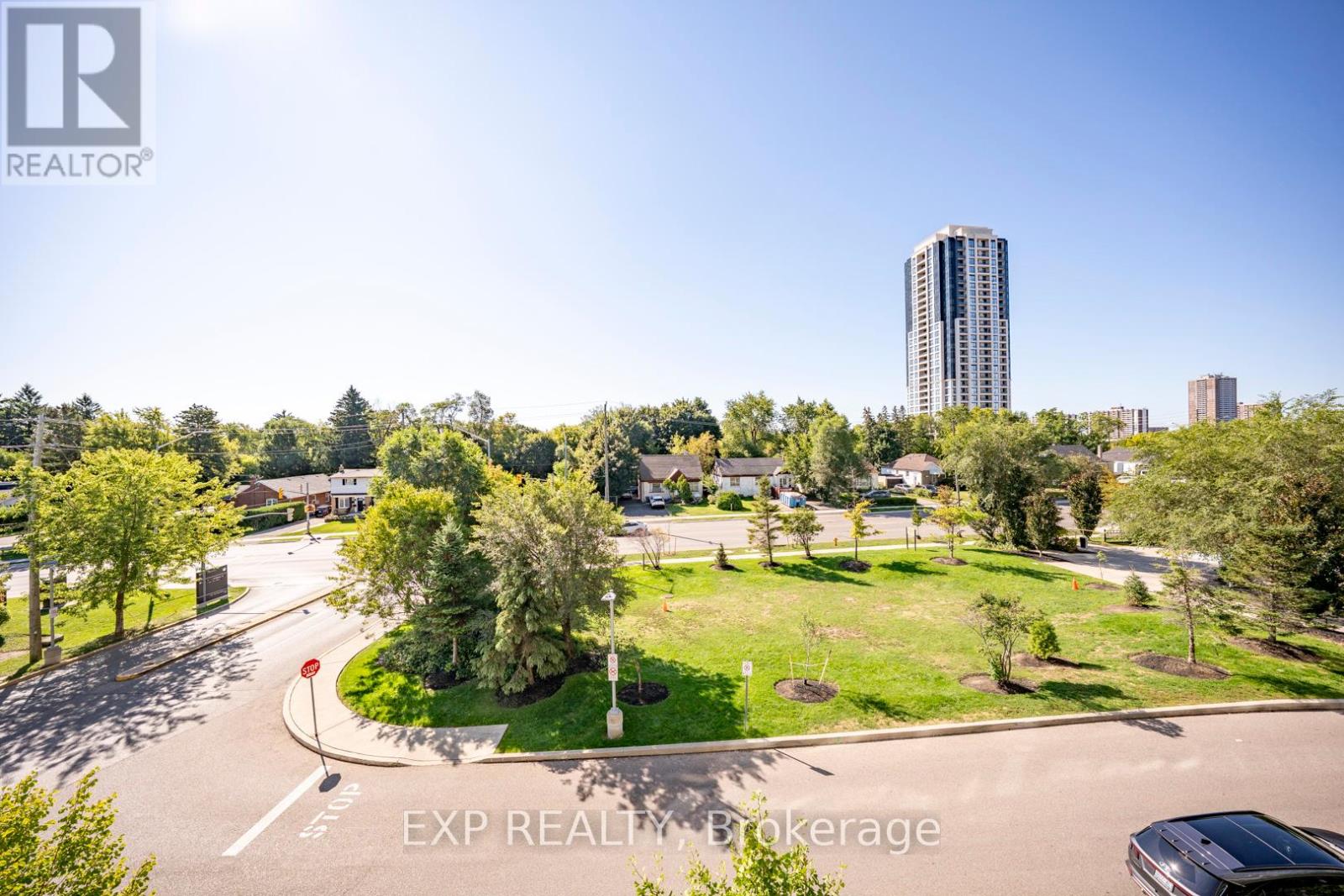 Photo 46 of 308 7167 Yonge Street, Markham ON