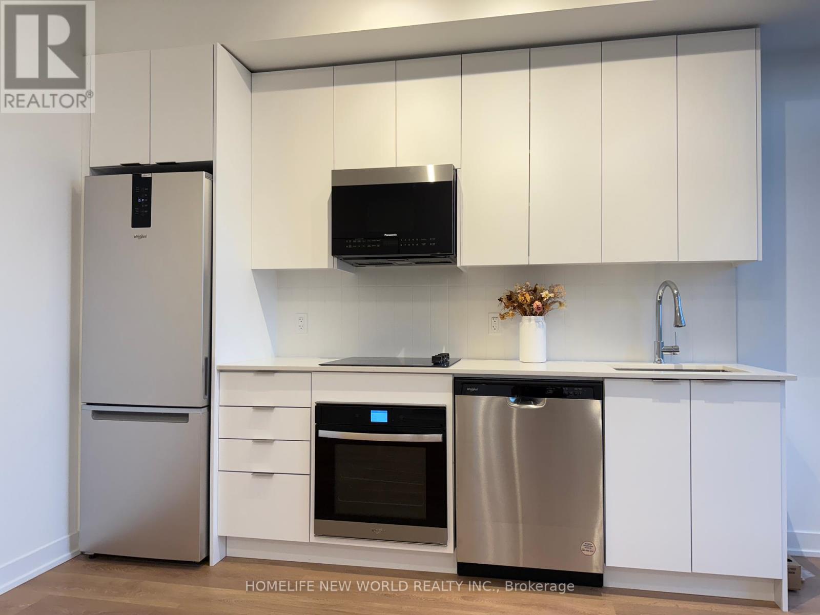 Photo 8 of 1129 498 Caldari Road, Vaughan ON