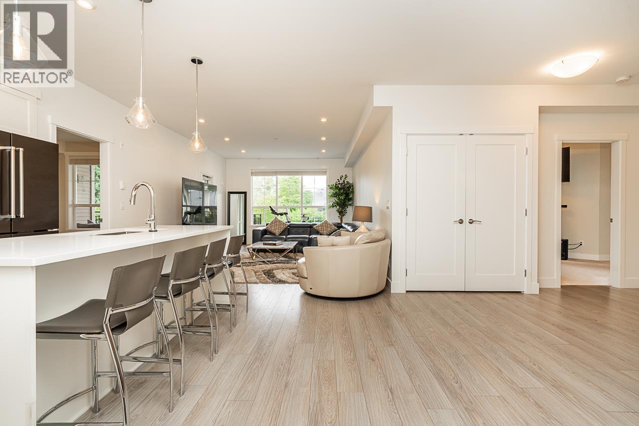 Photo 2 of 204 12367 224 Street, Maple Ridge BC