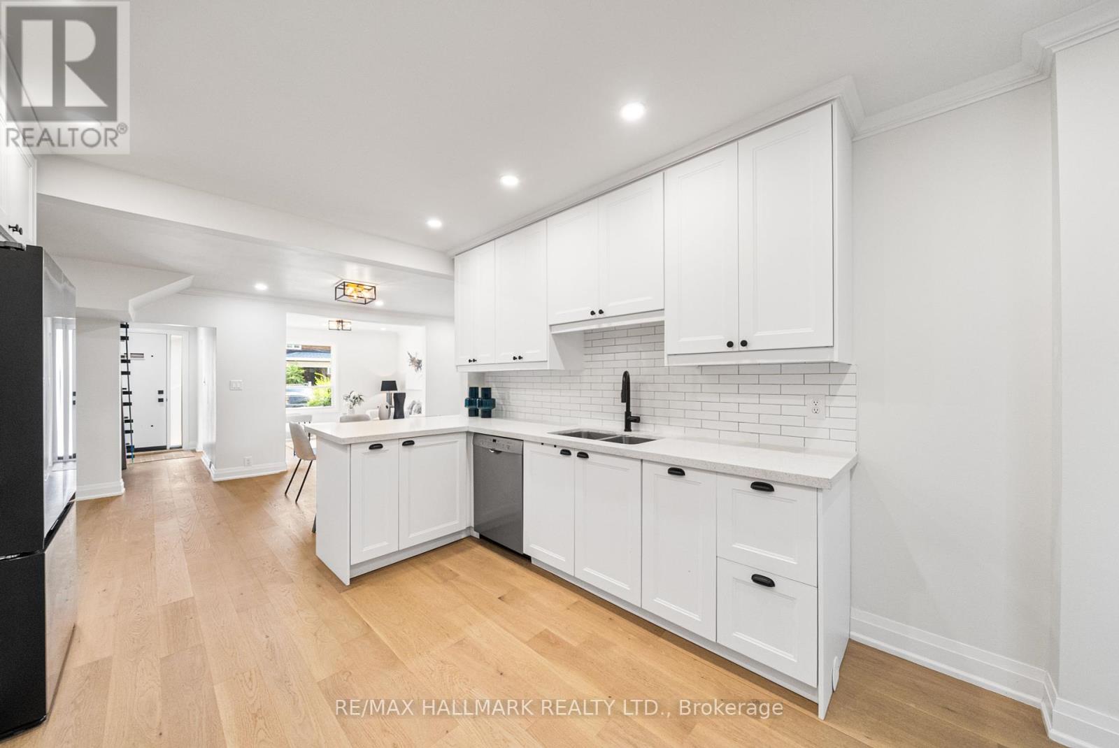 Photo 15 of 50 Watson Avenue, Toronto ON