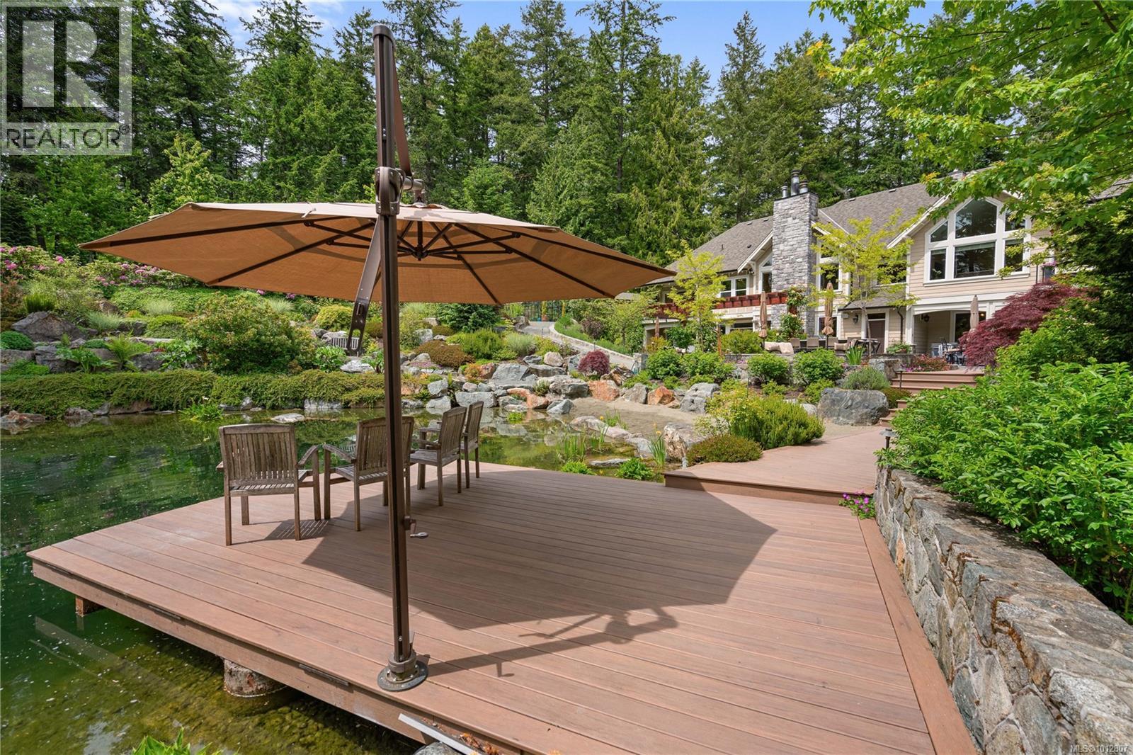 Photo 7 of 441 Glendower Rd, Saanich BC