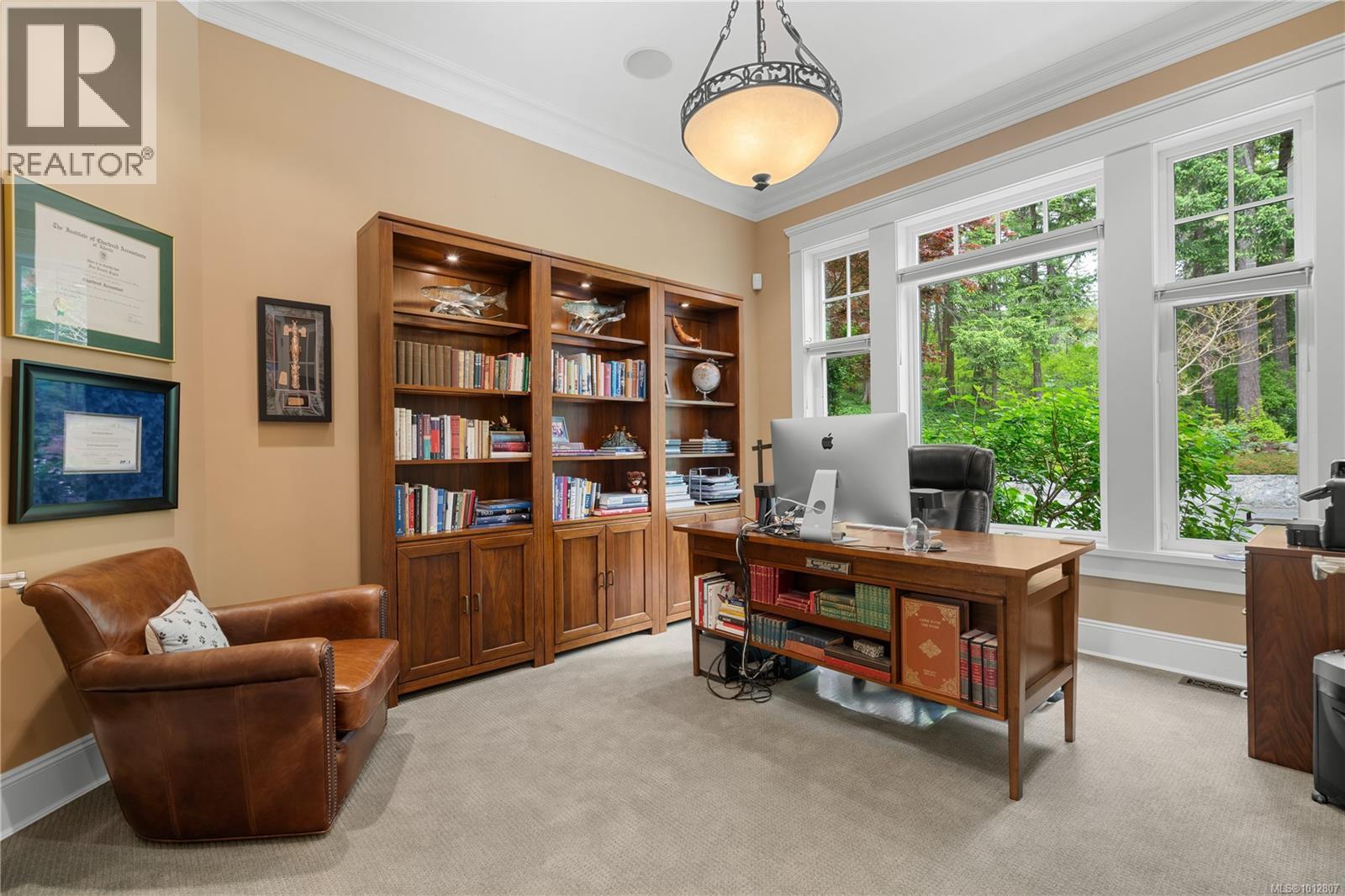 Photo 36 of 441 Glendower Rd, Saanich BC
