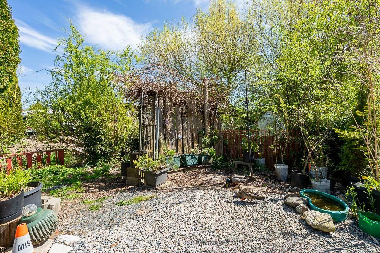 52 8400 SHOOK ROAD, Mission