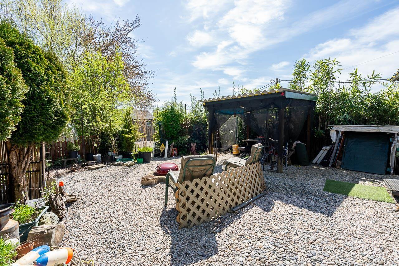 52 8400 SHOOK ROAD, Mission