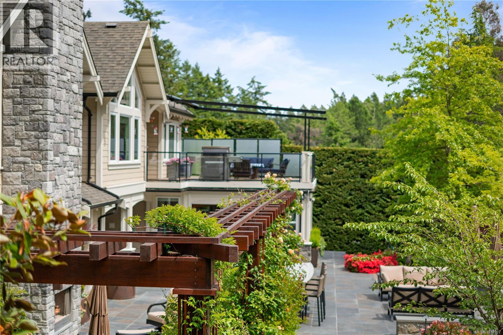 Photo 80 of 441 Glendower Rd, Saanich BC