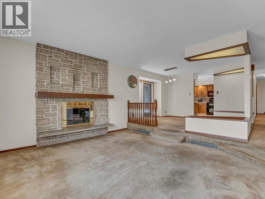 Photo 11 of 38 Rossland Crescent Se, Medicine Hat AB