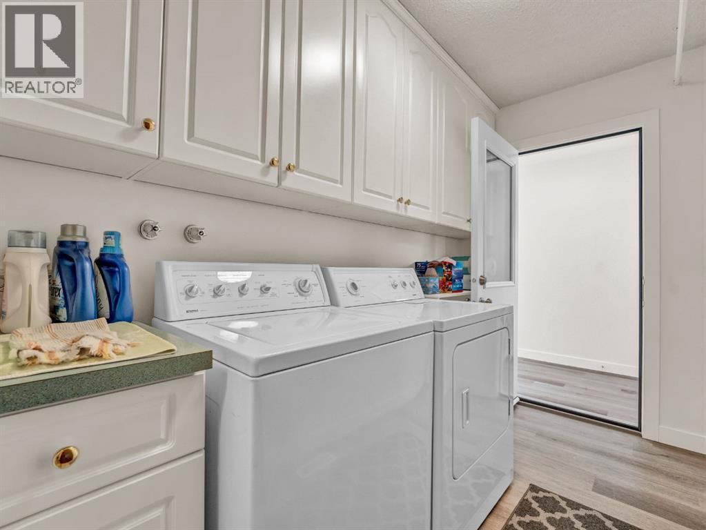 Photo 21 of 38 Rossland Crescent Se, Medicine Hat AB
