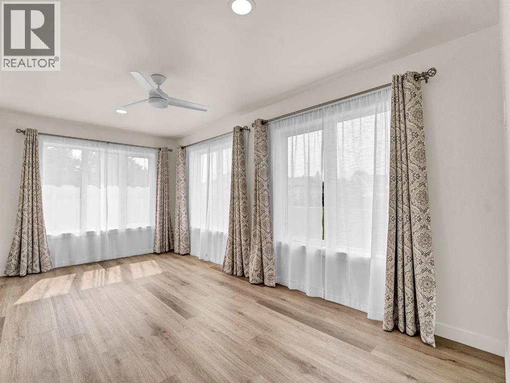 Photo 22 of 38 Rossland Crescent Se, Medicine Hat AB