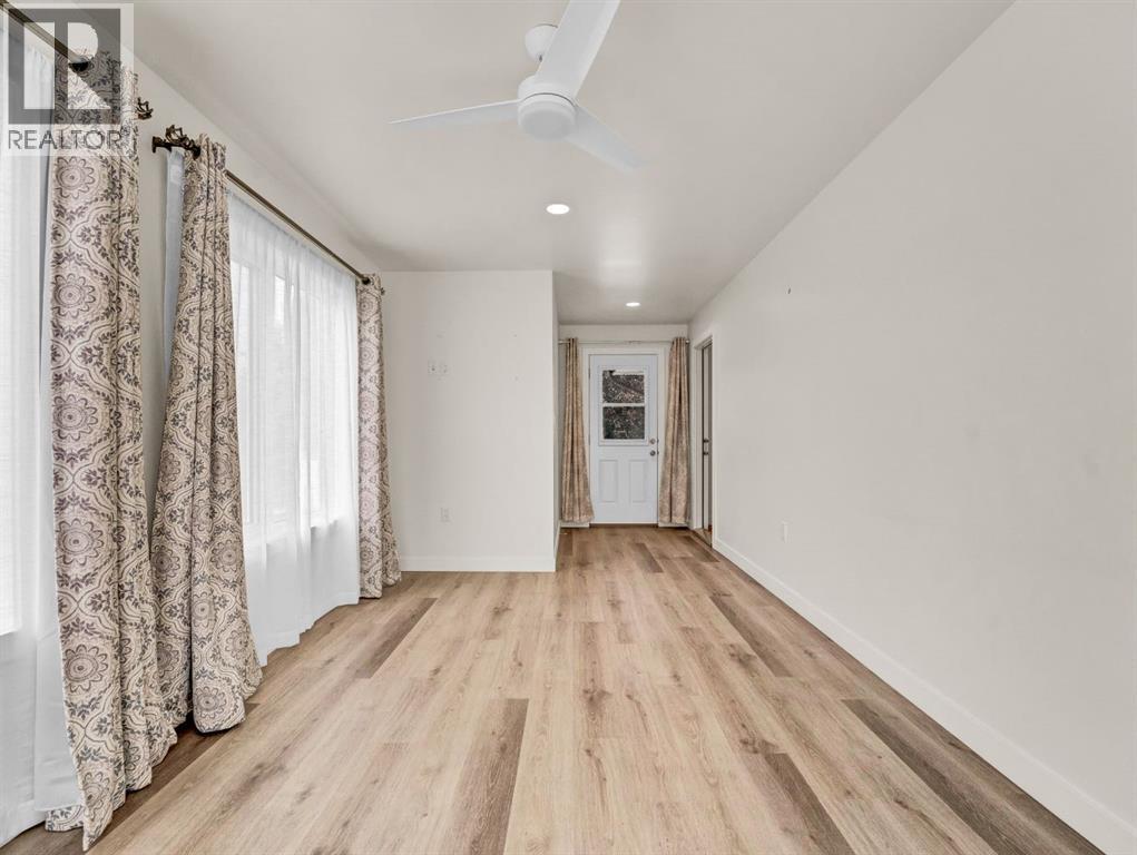 Photo 23 of 38 Rossland Crescent Se, Medicine Hat AB