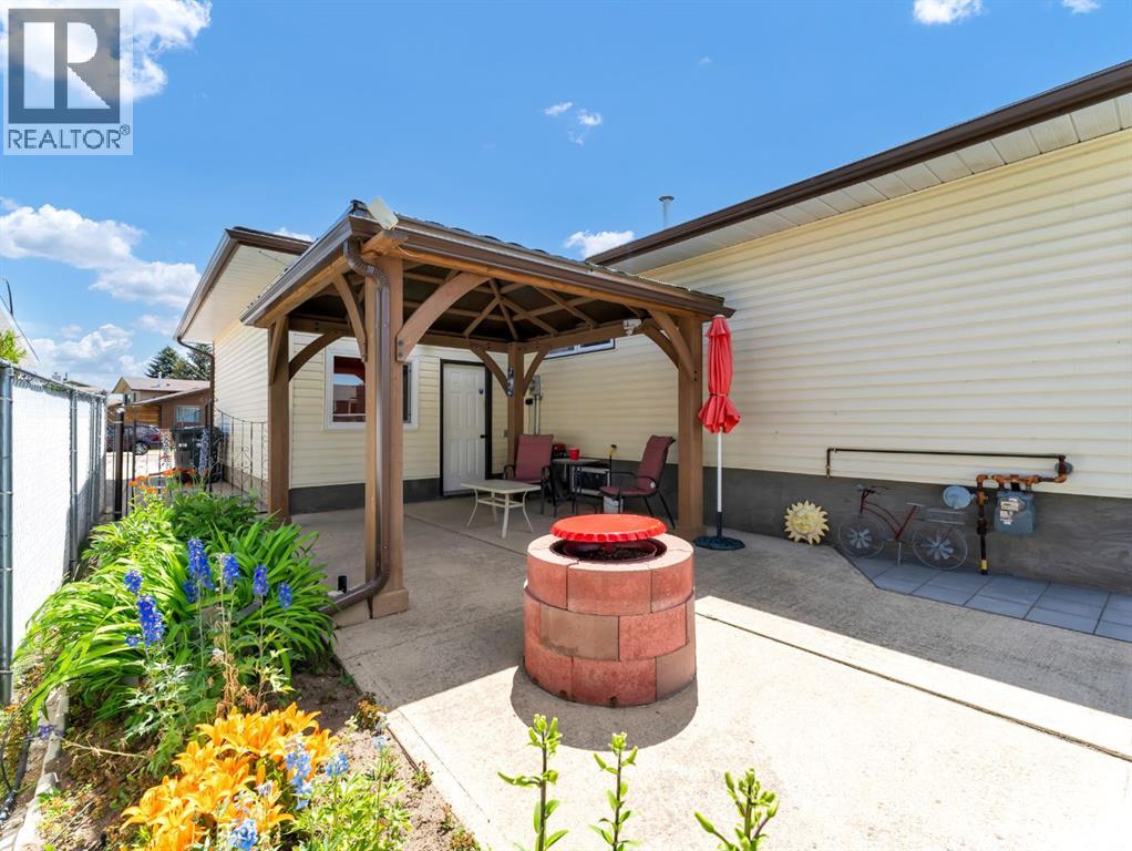 Photo 38 of 38 Rossland Crescent Se, Medicine Hat AB