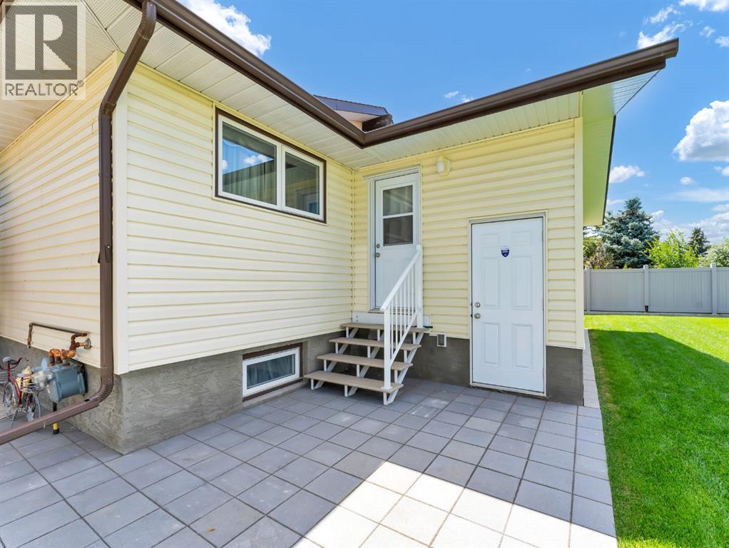 Photo 40 of 38 Rossland Crescent Se, Medicine Hat AB