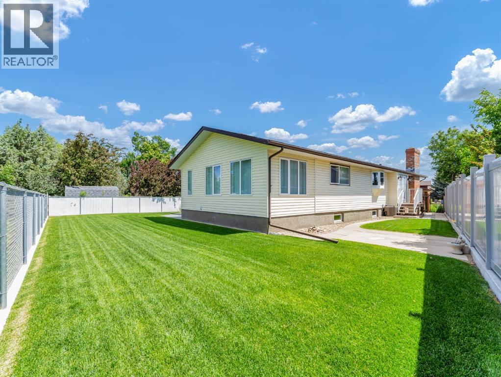 Photo 43 of 38 Rossland Crescent Se, Medicine Hat AB