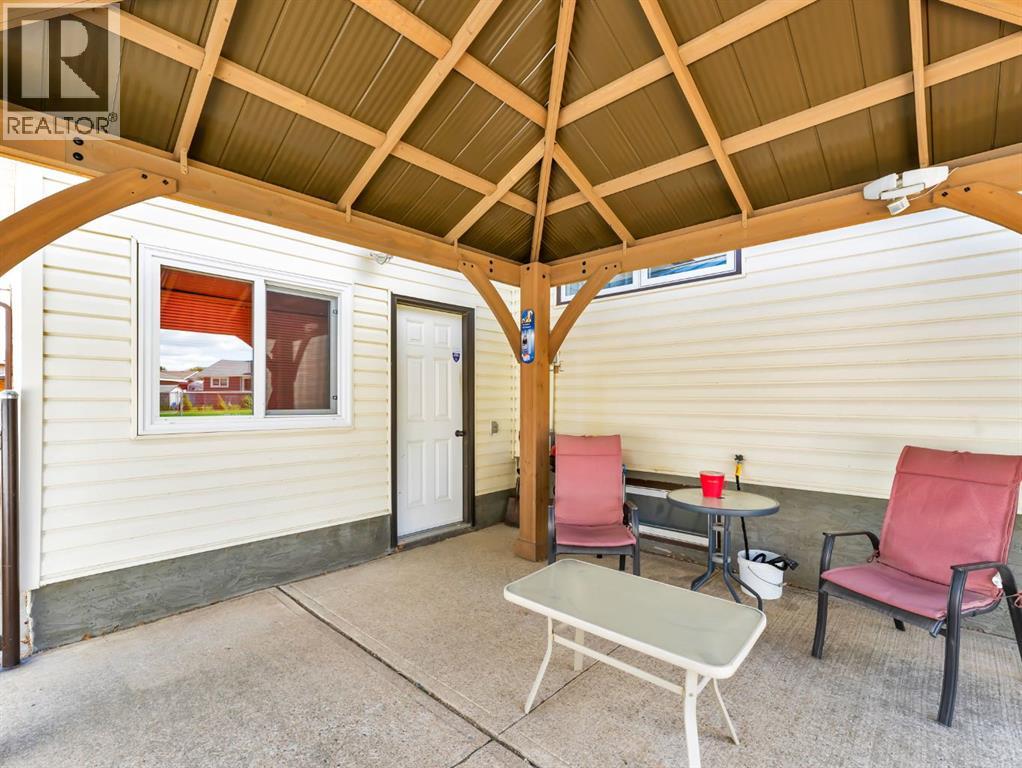 Photo 46 of 38 Rossland Crescent Se, Medicine Hat AB