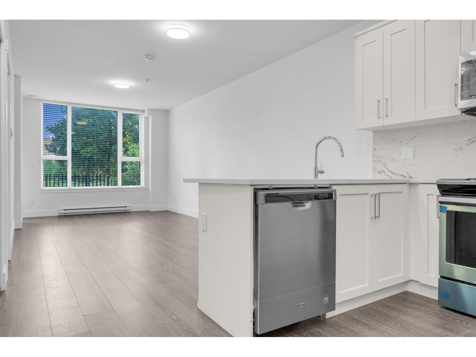 Photo 16 of 103 9983 Barnston Drive, Surrey BC