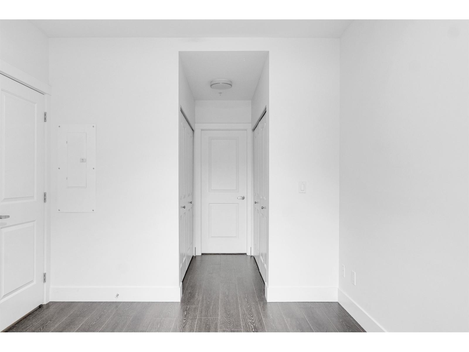 Photo 11 of 103 9983 Barnston Drive, Surrey BC