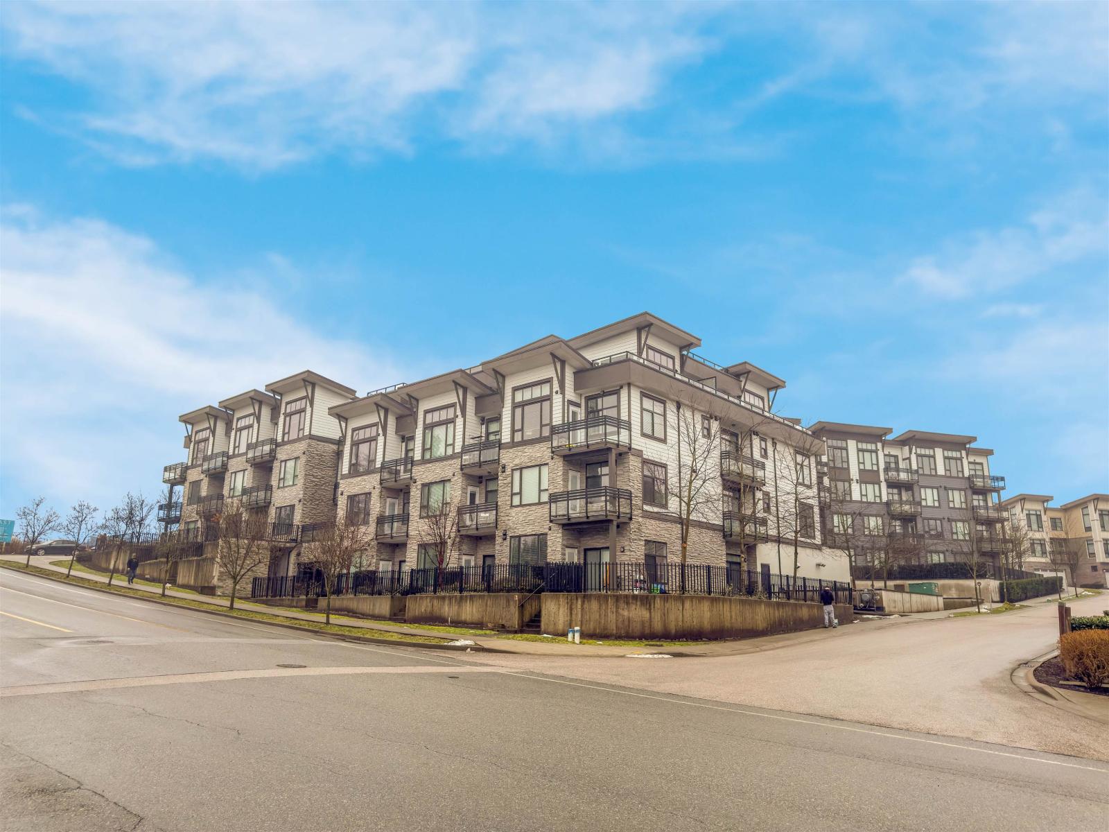 Photo 23 of 103 9983 Barnston Drive, Surrey BC