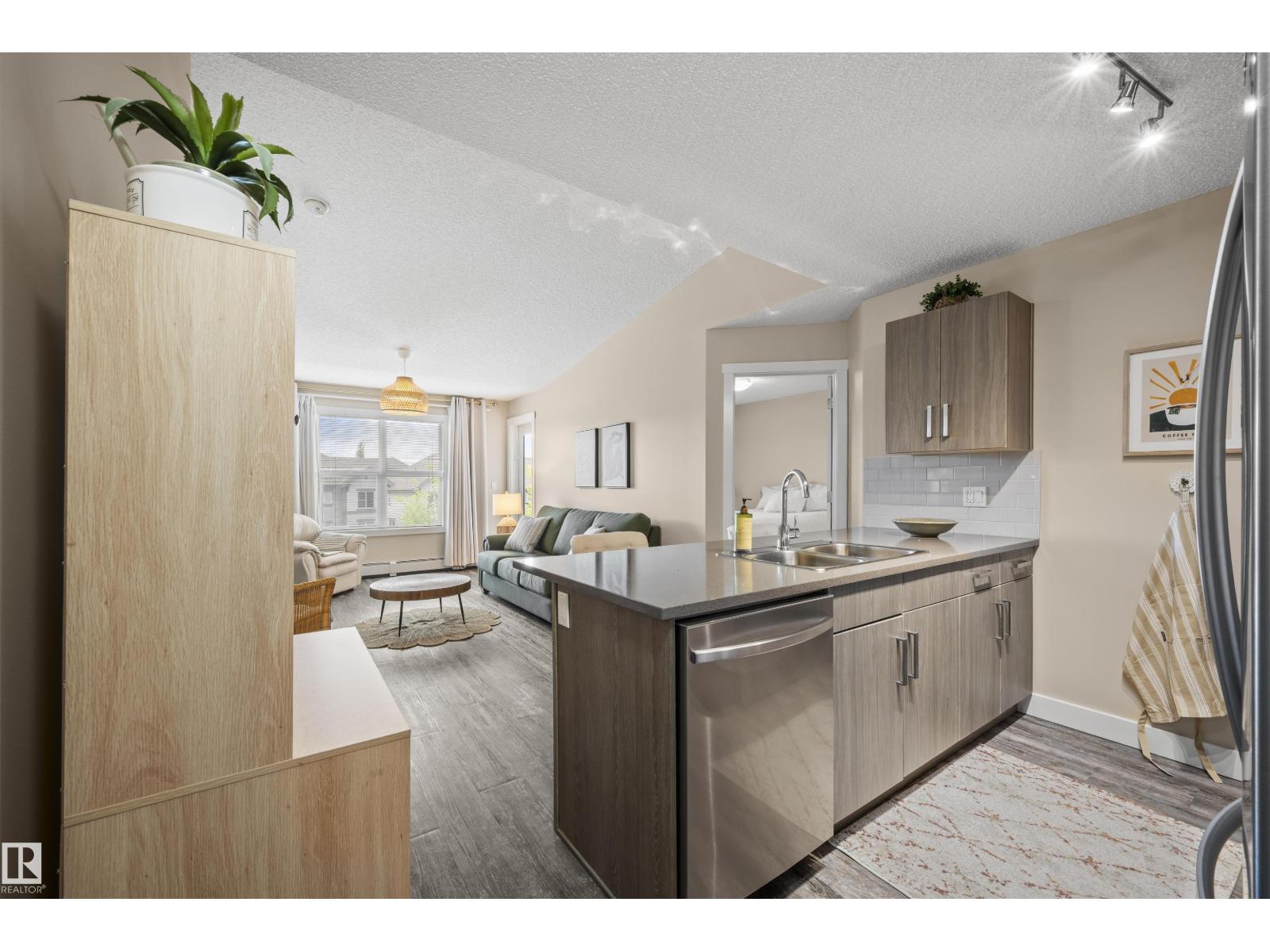 Photo 2 of 416 667 Watt Bv Sw, Edmonton AB