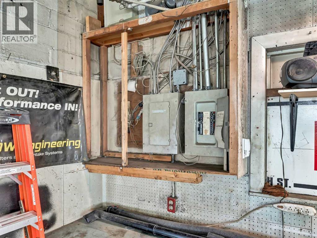 Photo 12 of 1137 1139 Kingsway Avenue Se, Medicine Hat AB