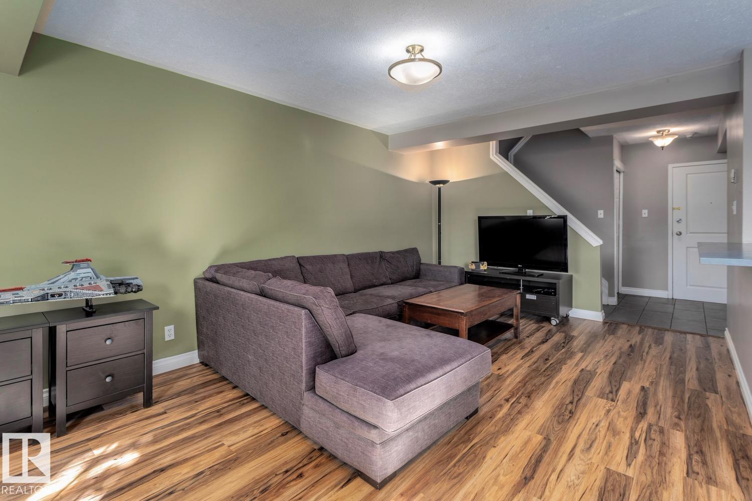 Photo 5 of 209 11033 127 St Nw, Edmonton AB