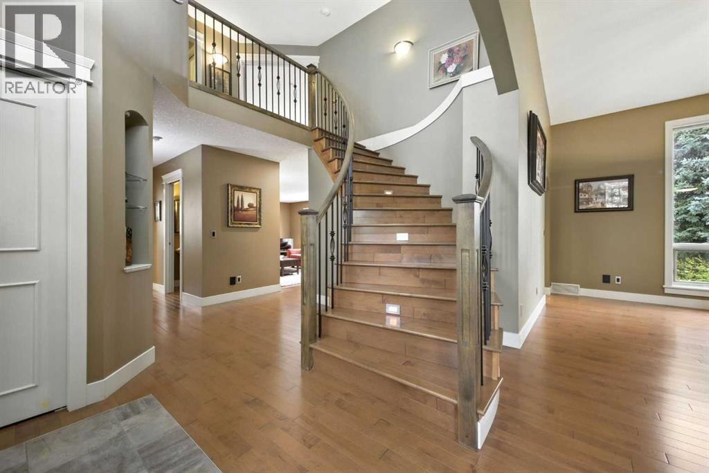 Photo 1 of 141 Edgeview Road Nw, Calgary AB