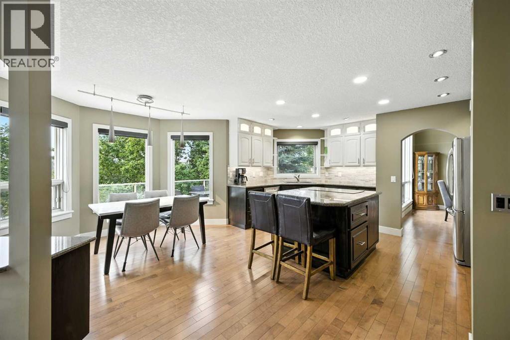Photo 14 of 141 Edgeview Road Nw, Calgary AB