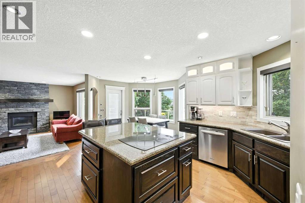 Photo 15 of 141 Edgeview Road Nw, Calgary AB