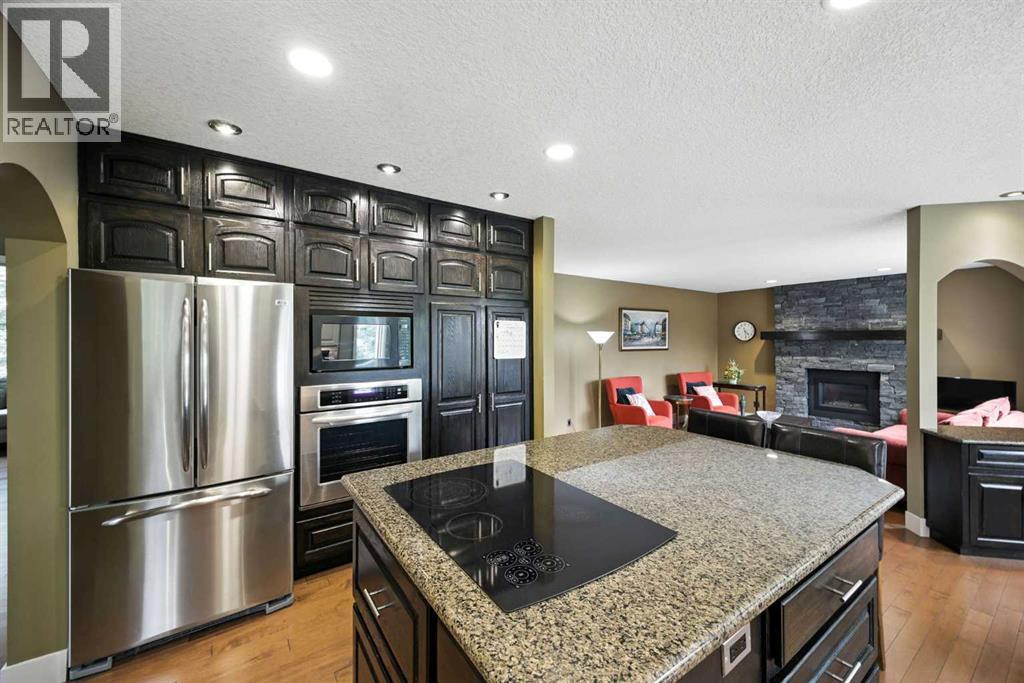 Photo 16 of 141 Edgeview Road Nw, Calgary AB