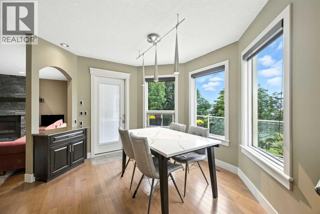 Photo 17 of 141 Edgeview Road Nw, Calgary AB