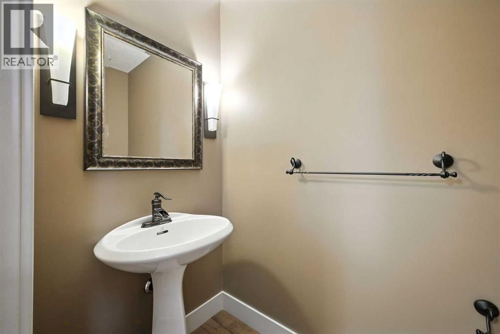 Photo 21 of 141 Edgeview Road Nw, Calgary AB
