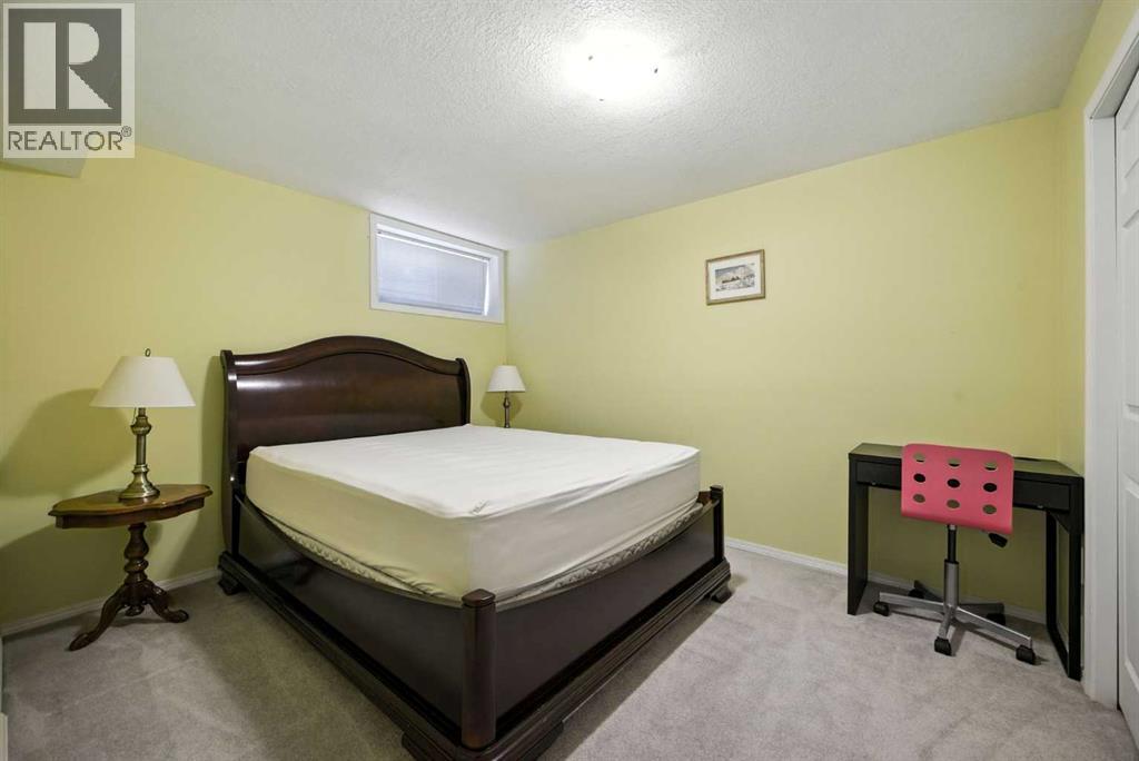 Photo 38 of 141 Edgeview Road Nw, Calgary AB