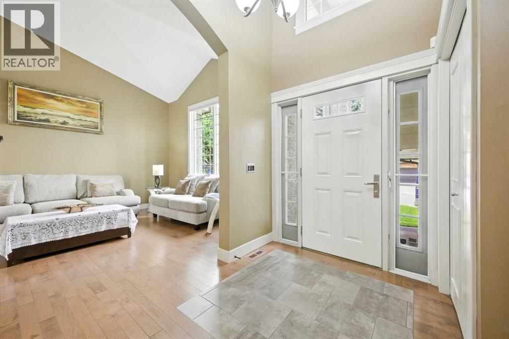 Photo 6 of 141 Edgeview Road Nw, Calgary AB