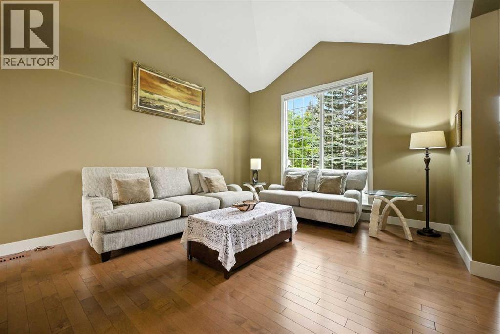 Photo 8 of 141 Edgeview Road Nw, Calgary AB