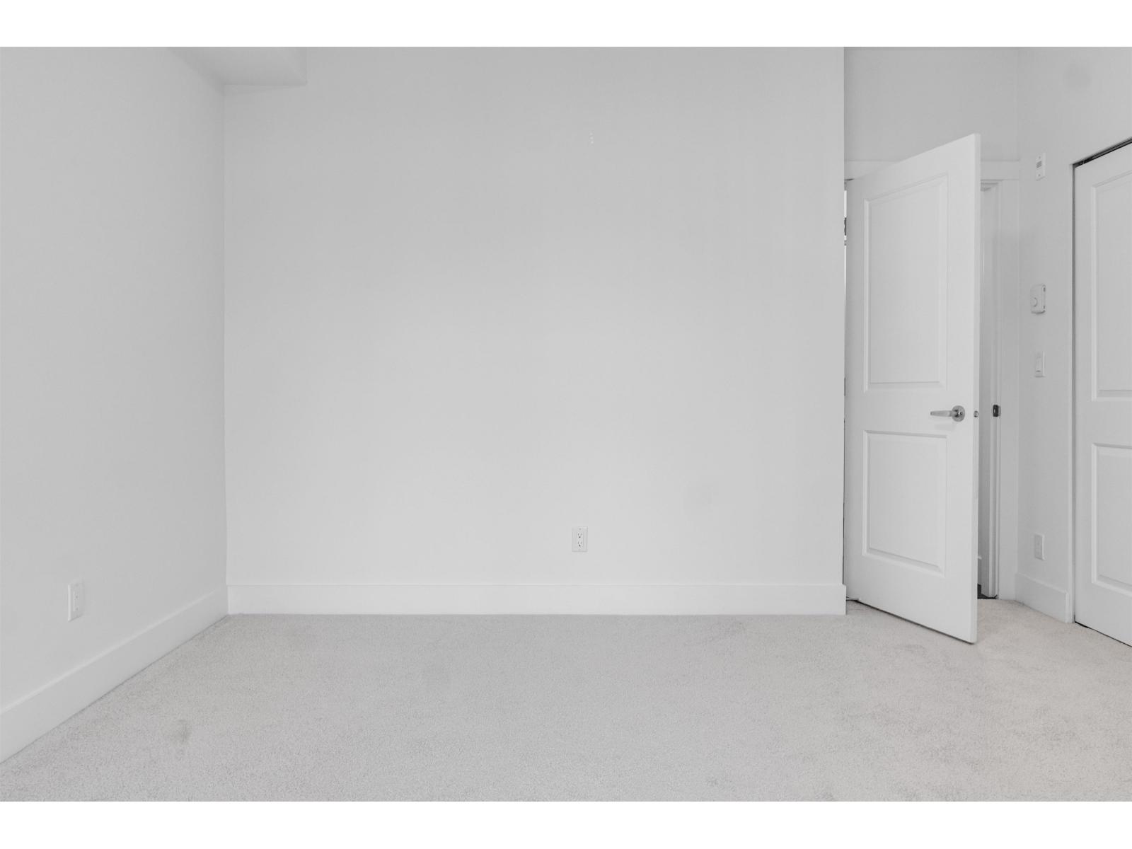 Photo 3 of 419 9983 Barnston Drive, Surrey BC