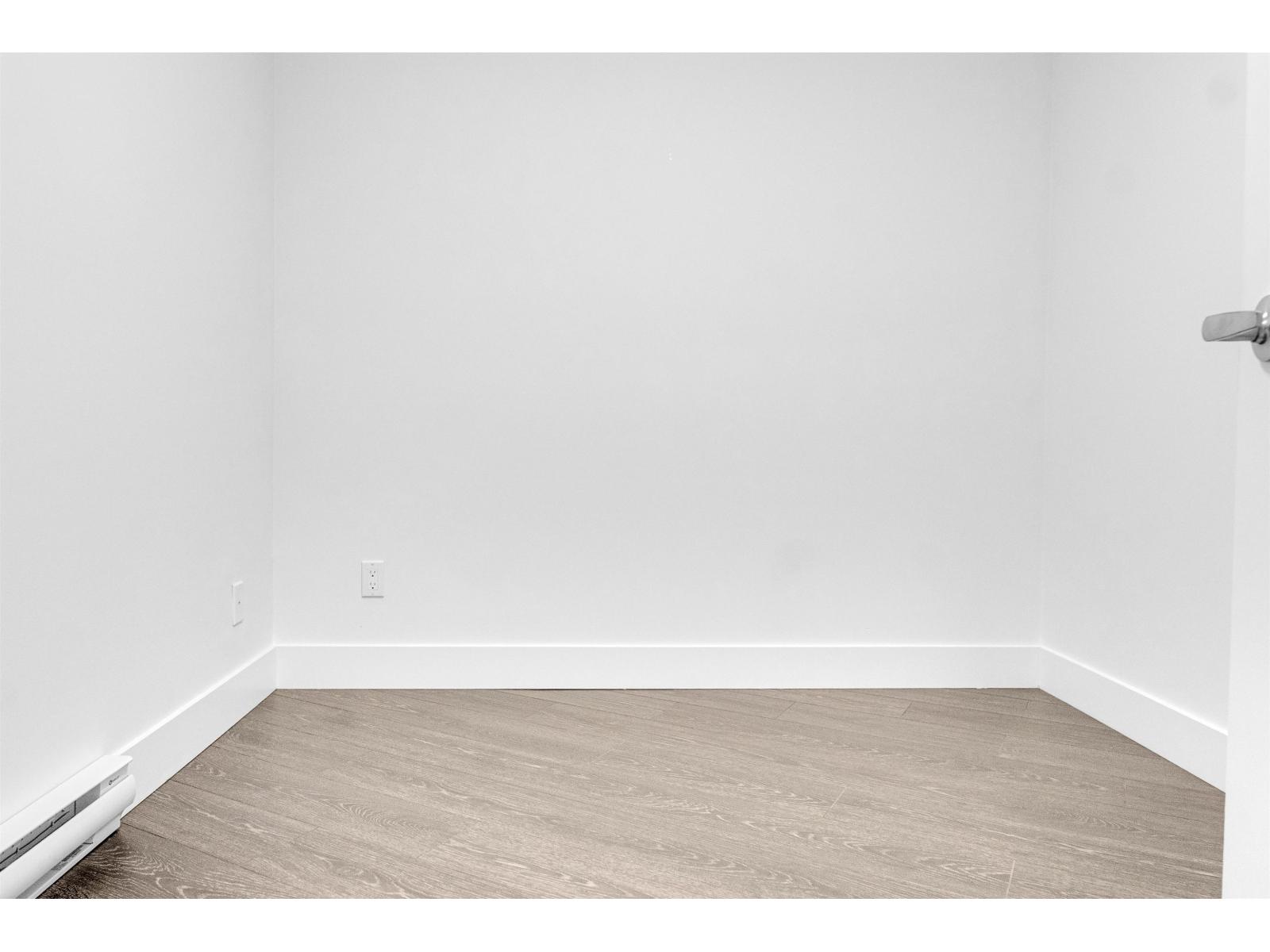Photo 11 of 419 9983 Barnston Drive, Surrey BC