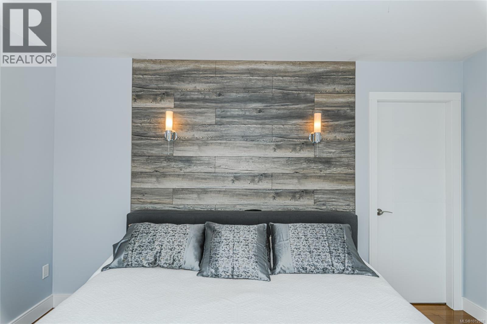 Photo 27 of 4461 Arsens Pl, Saanich BC