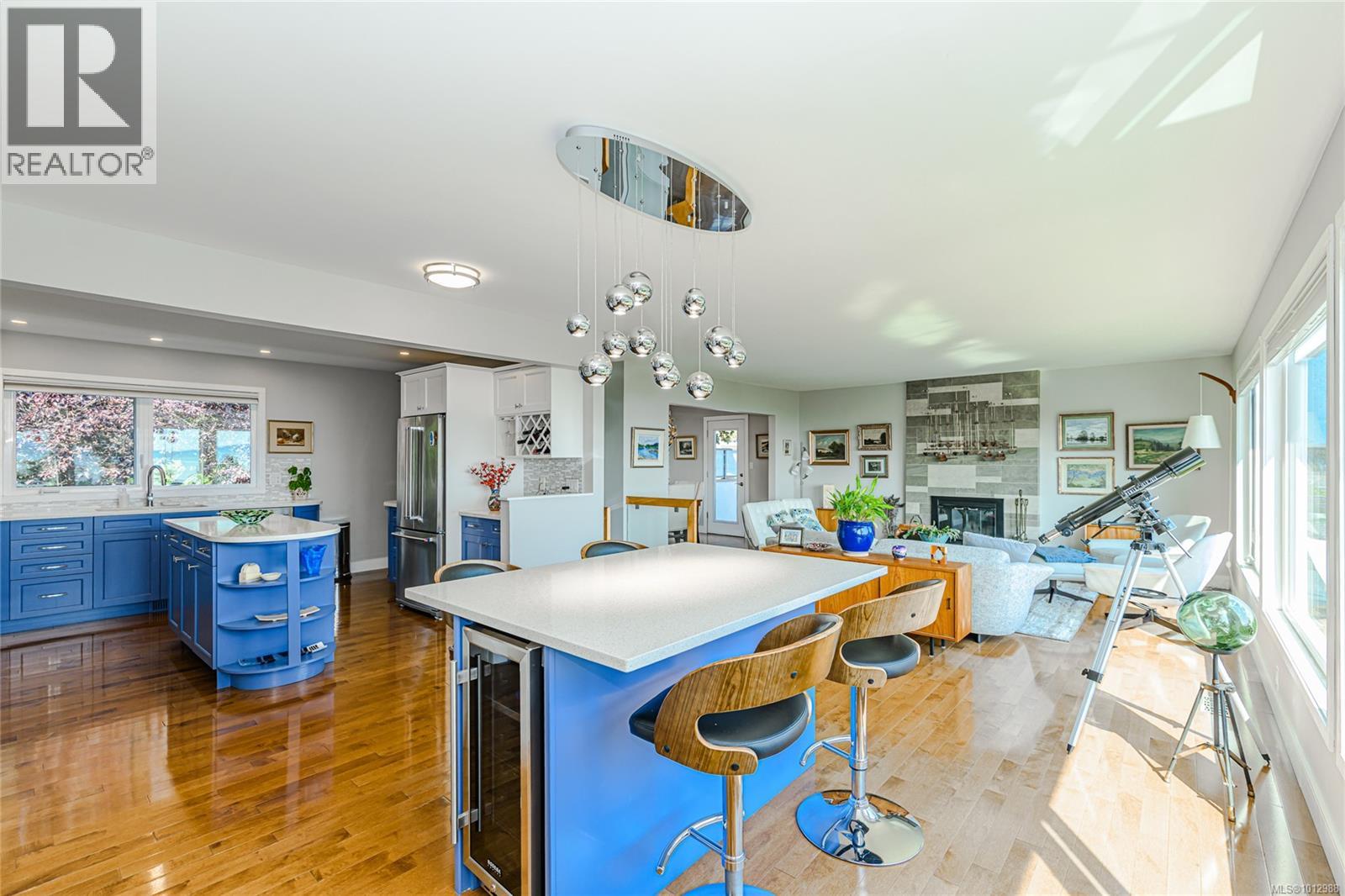Photo 19 of 4461 Arsens Pl, Saanich BC