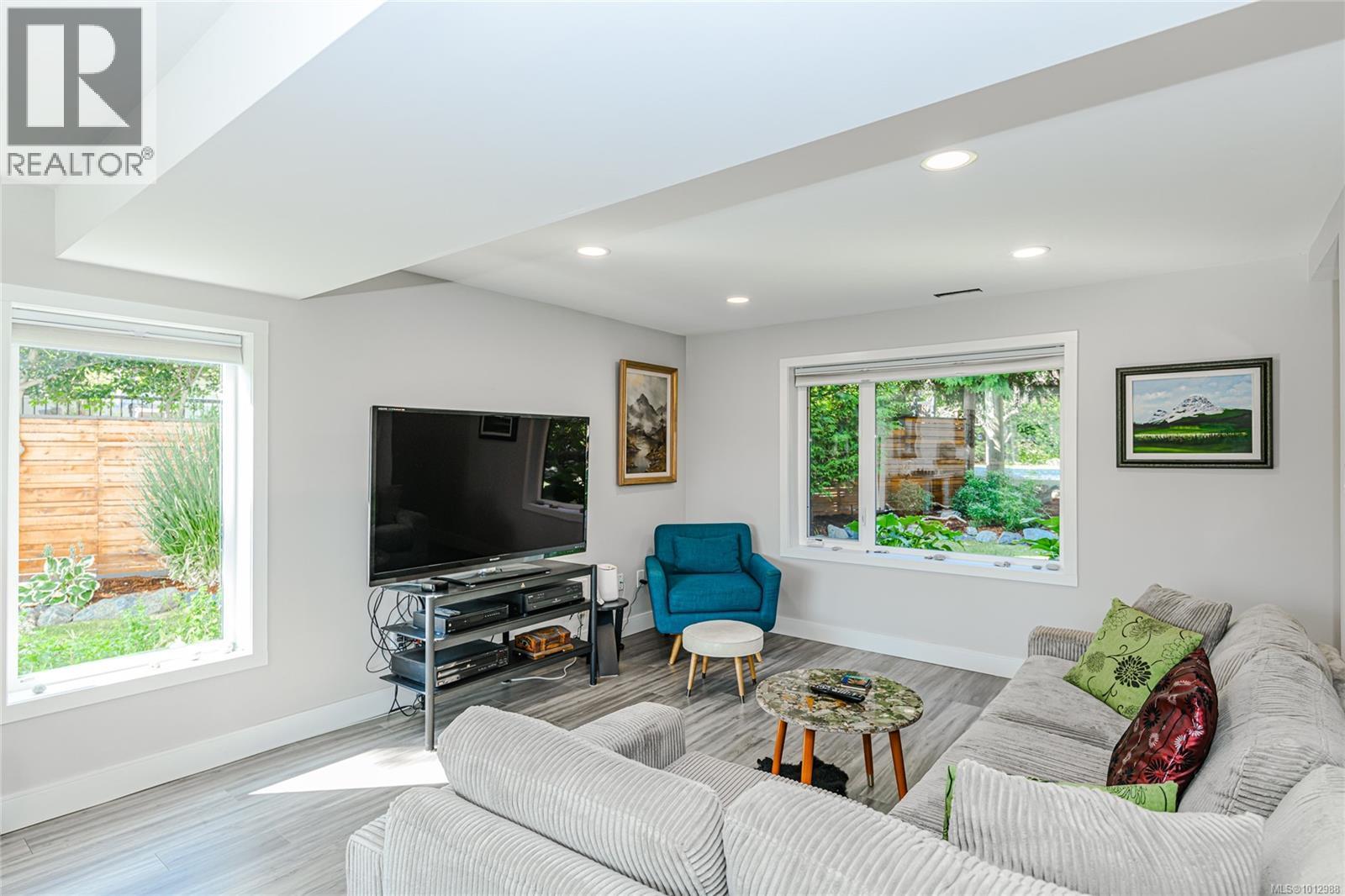 Photo 39 of 4461 Arsens Pl, Saanich BC