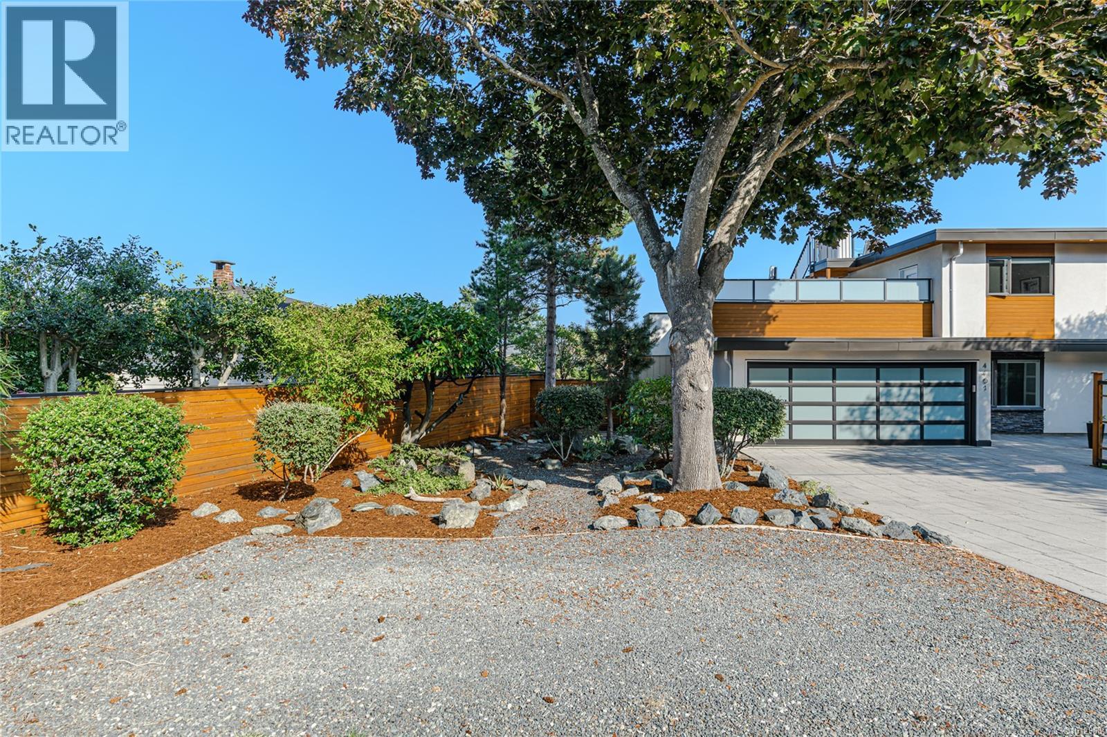 Photo 52 of 4461 Arsens Pl, Saanich BC
