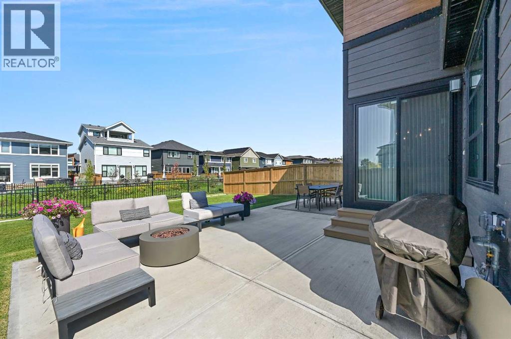 Photo 6 of 905 Cranbrook Gardens Se, Calgary AB