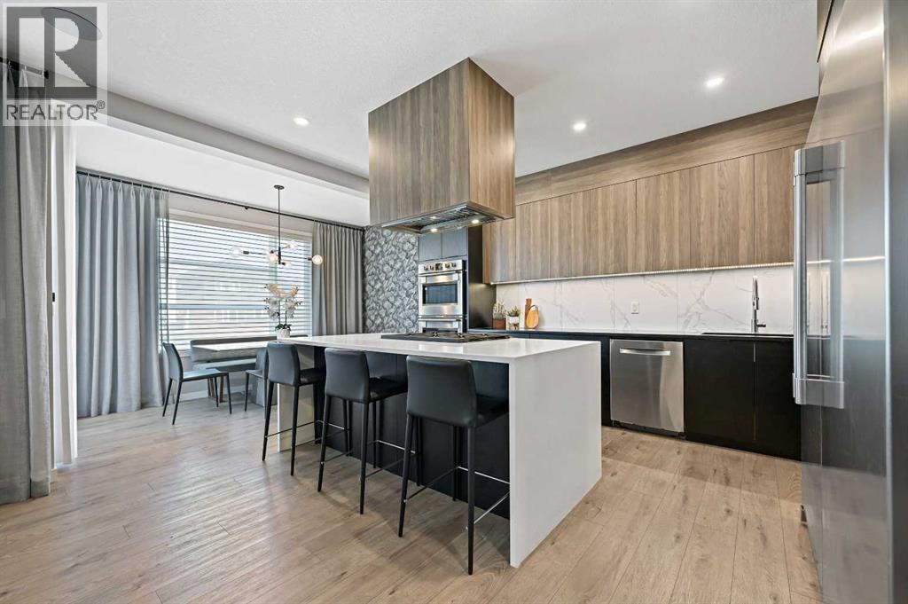 Photo 17 of 905 Cranbrook Gardens Se, Calgary AB