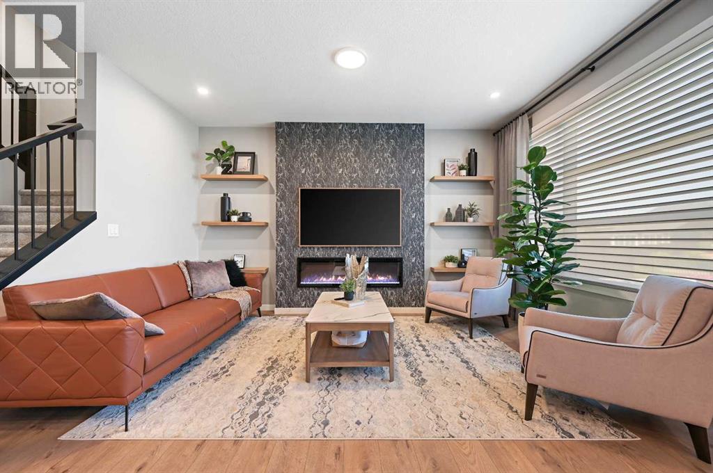 Photo 15 of 905 Cranbrook Gardens Se, Calgary AB