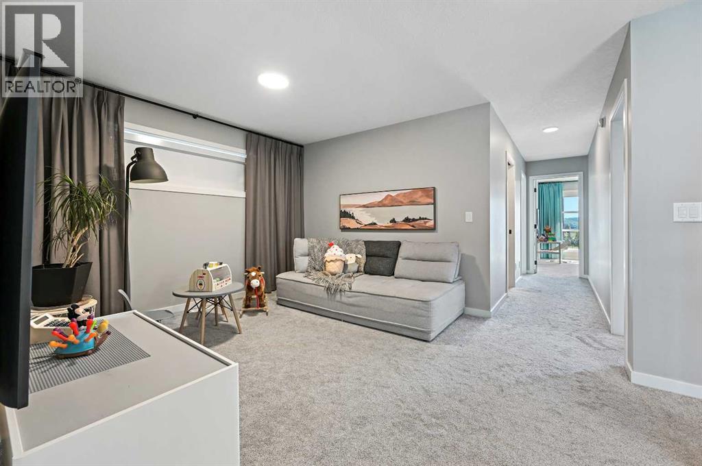 Photo 30 of 905 Cranbrook Gardens Se, Calgary AB