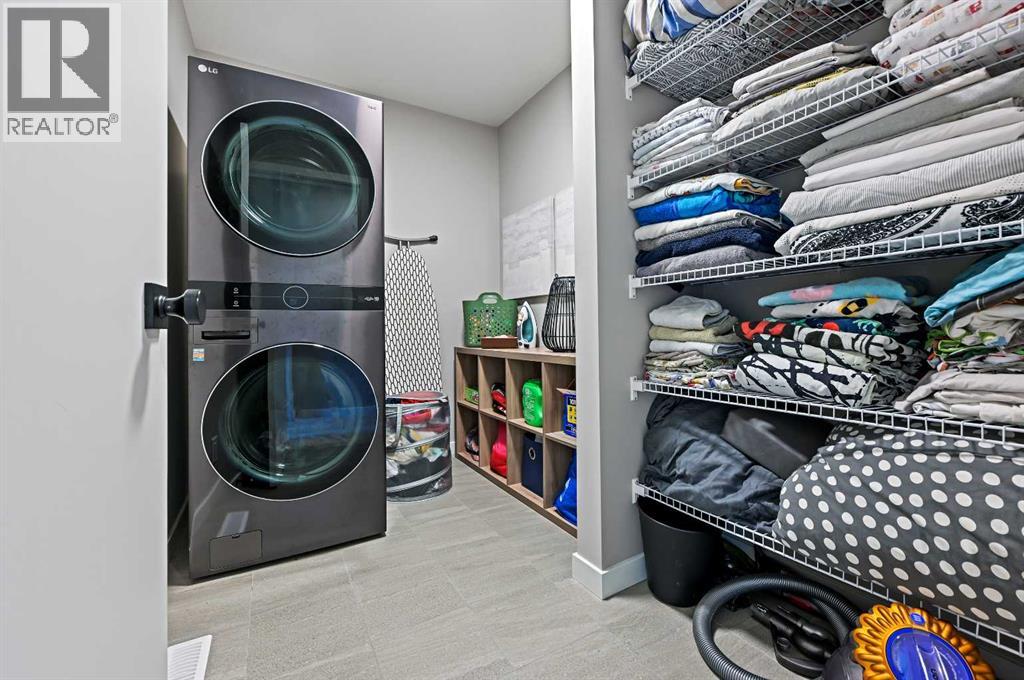 Photo 36 of 905 Cranbrook Gardens Se, Calgary AB