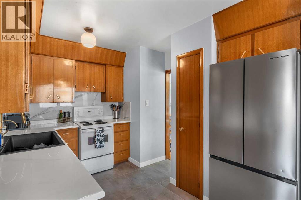Photo 12 of 120 A 27 Avenue Ne, Calgary AB