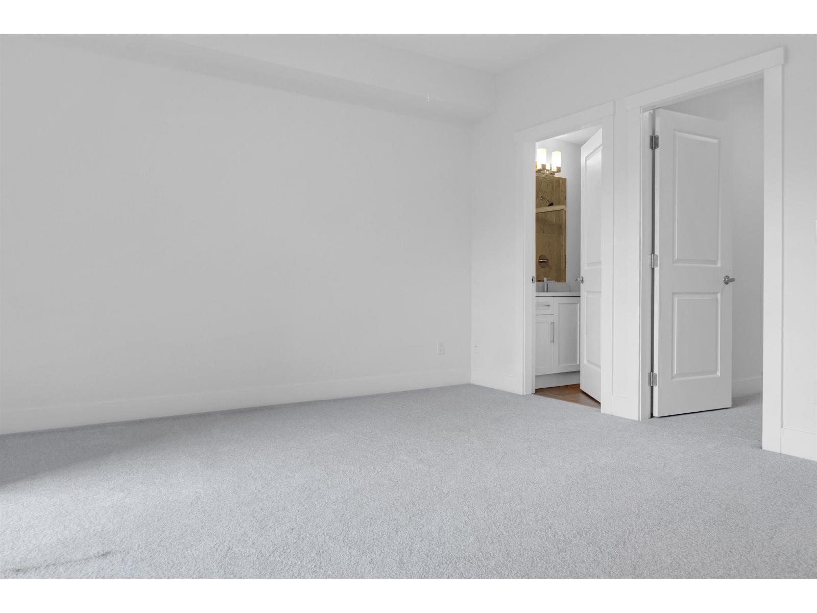 Photo 5 of 204 9983 Barnston Drive, Surrey BC