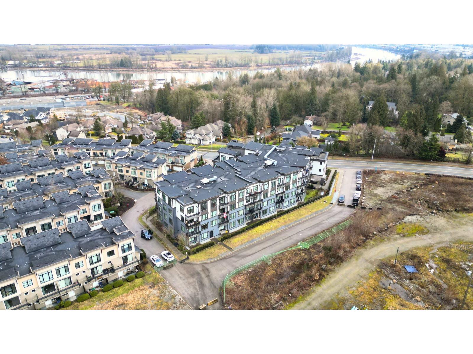 Photo 28 of 204 9983 Barnston Drive, Surrey BC